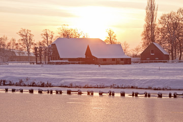 vertu手机官方报价（vertuti手机价格）